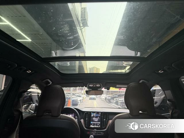 Volvo XC60 2024 Черный из Китая, фото 5