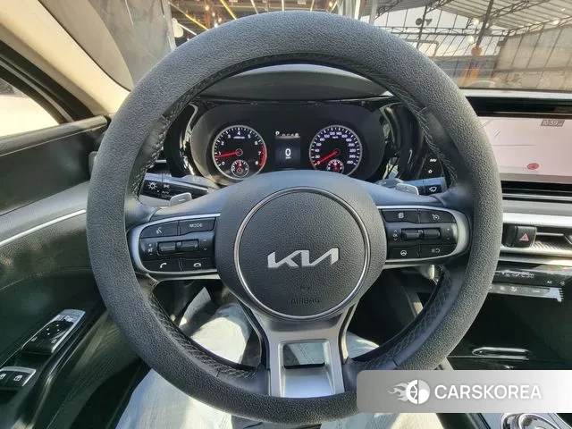 Kia K5 3rd generation 2023 Белый из Кореи, фото 5