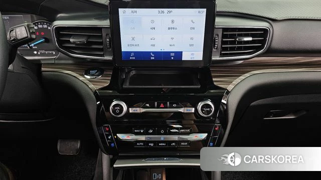 Ford Explorer 6th Generation 2022 Белый из Кореи, фото 5