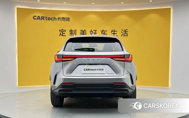 Lexus NX 2025 Серебристо-серый из Китая, фото 5