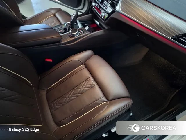 BMW 5 Series (G30) 2021 Белый из Кореи, фото 5