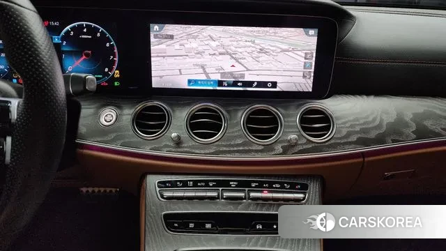 Mercedes-Benz E-Class W213 2021 Белый из Кореи, фото 5