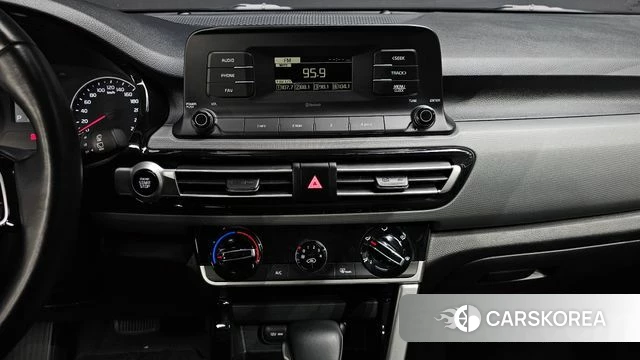 Kia Seltos 2021 Белый из Кореи, фото 5