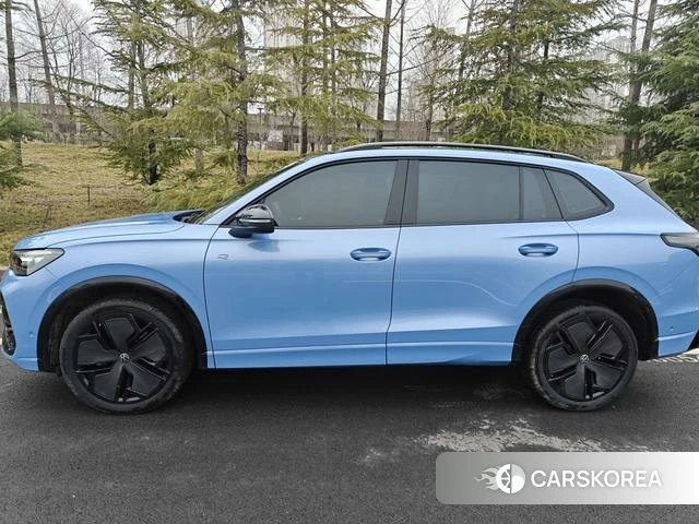 Volkswagen Tiguan L 2024 Синий из Китая, фото 5