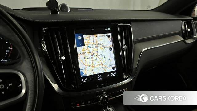 Volvo V60 Cross-Country 2nd Generation 2020 Белый из Кореи, фото 5