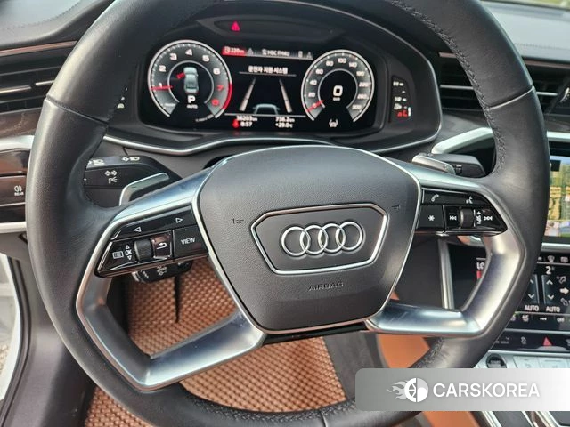 Audi A6 (C8) 2023 Жемчужный цвет из Кореи, фото 5