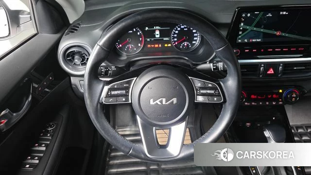 Kia The New K3 2nd generation 2022 Белый из Кореи, фото 5