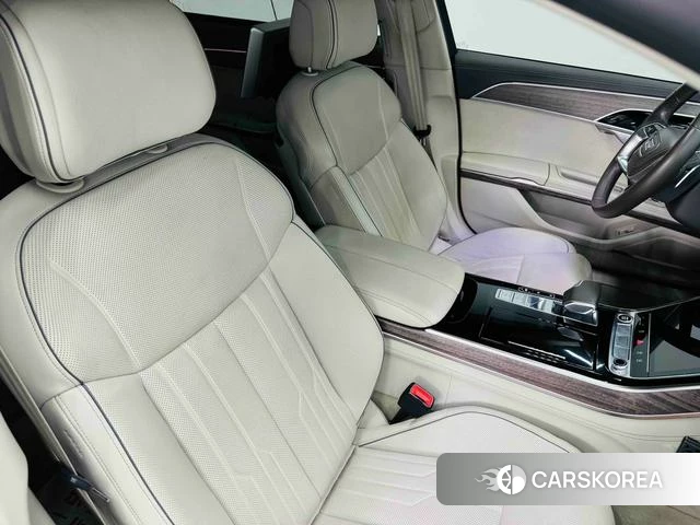 Audi A8 2023 Черный из Китая, фото 5