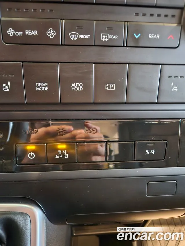 Hyundai Staria 2023 Желтый из Кореи, фото 5