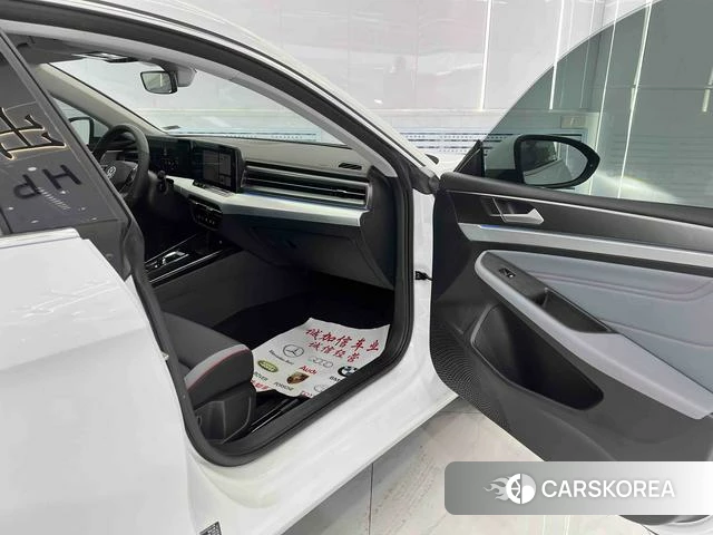 Volkswagen Lingdu 2024 Белый из Китая, фото 5