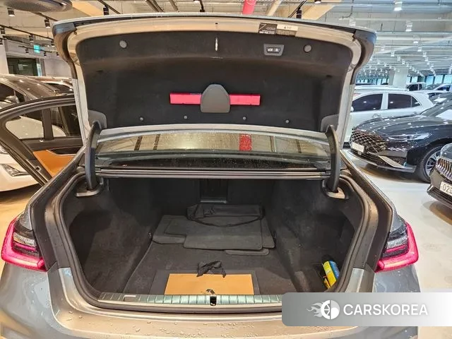 BMW 7 Series (G11) 2021 Цвет тростника из Кореи, фото 5