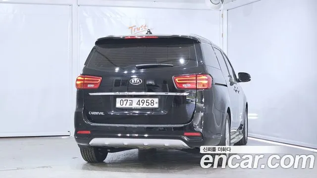 Kia The New Carnival id 2682059 из Кореи 5