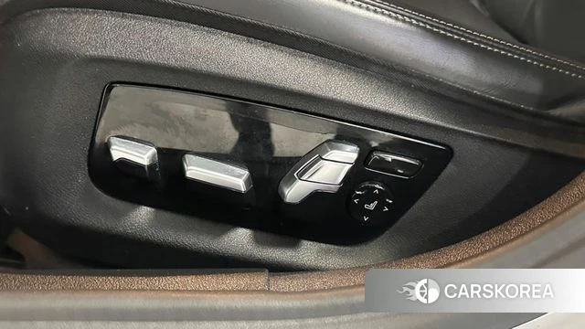 BMW 5 Series (G30) 2021 Белый из Кореи, фото 5