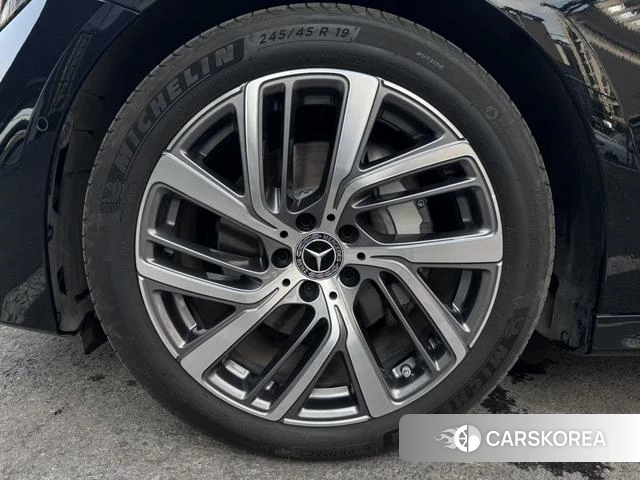 Mercedes-Benz E-class 2025 Черный из Китая, фото 5