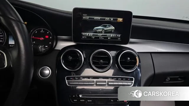 Mercedes-Benz C-Class W205 2018 Белый из Кореи, фото 5