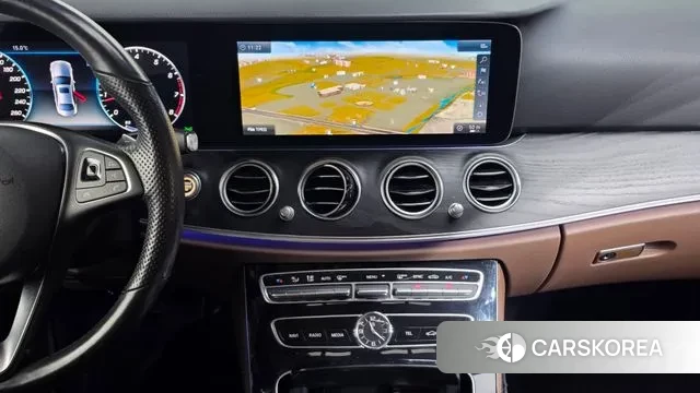 Mercedes-Benz E-Class W213 2018 Серебряный из Кореи, фото 5