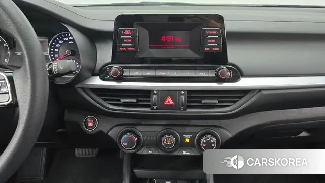 Kia The New K3 2nd generation 2021 Белый из Кореи, фото 5