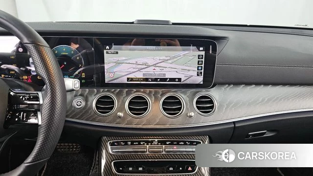 Mercedes-Benz E-Class W213 2022 Белый из Кореи, фото 5