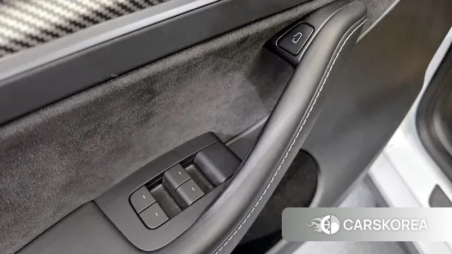 Tesla Model Y 2023 Белый из Кореи, фото 5