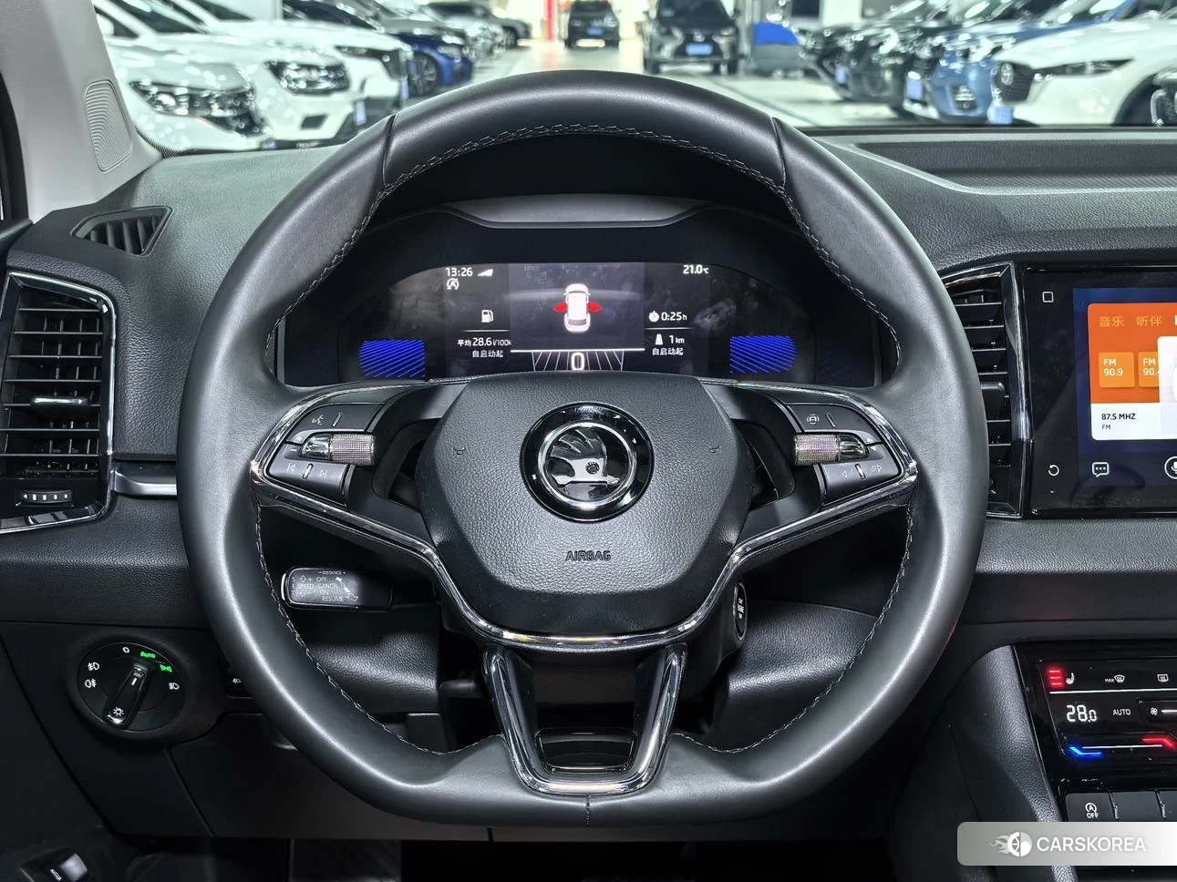 Skoda Krok 2022 Белый из Китая, фото 5