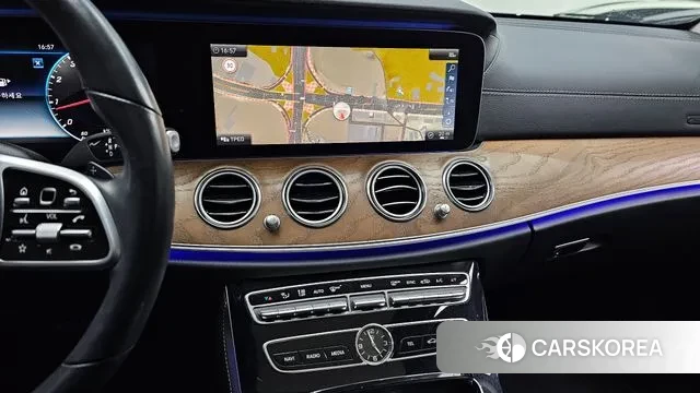 Mercedes-Benz E-Class W213 2019 Белый из Кореи, фото 5