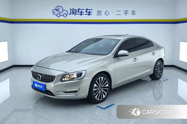 Volvo S60 2018 Темно-серый из Китая, фото 5