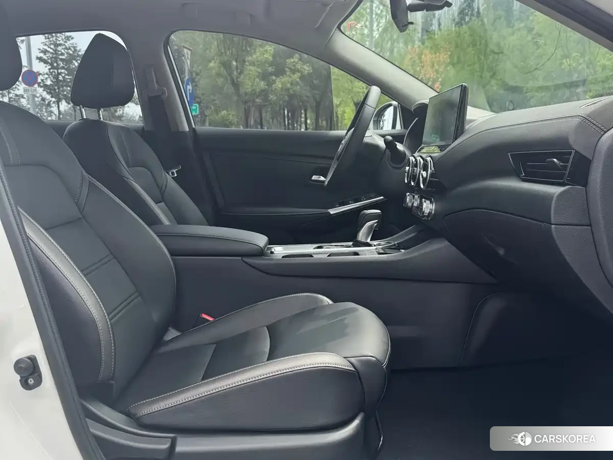 Nissan Sylphy 2024 Белый из Китая, фото 5