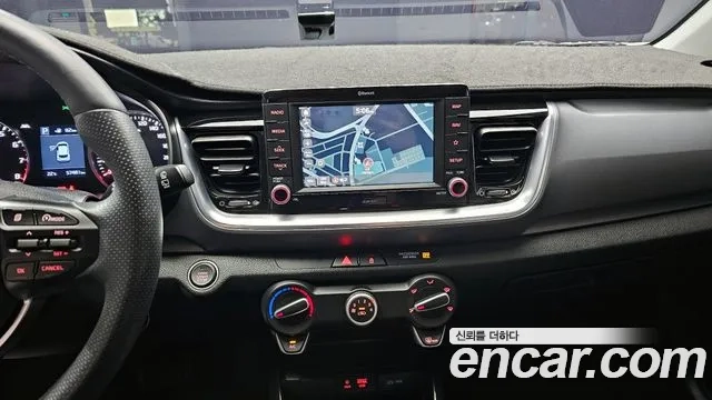 Kia Stonic 2018 Белый из Кореи, фото 5