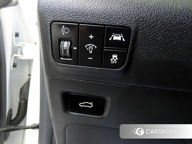 Kia K5 3rd generation 2022 Белый из Кореи, фото 5
