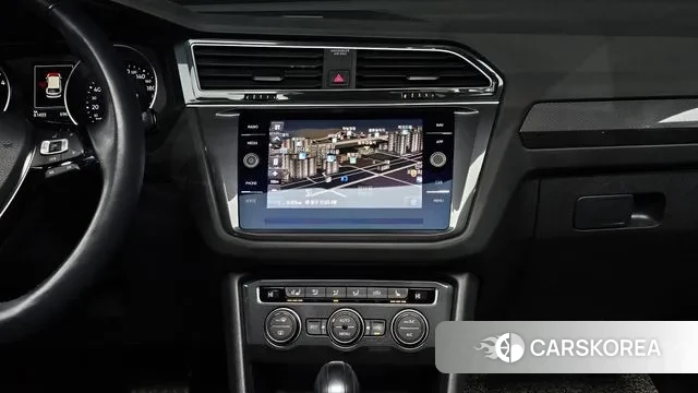 Volkswagen Tiguan second Generation 2019 Белый из Кореи, фото 5