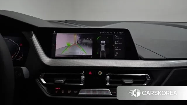 BMW 1 Series (F40) 2024 Черный из Кореи, фото 5