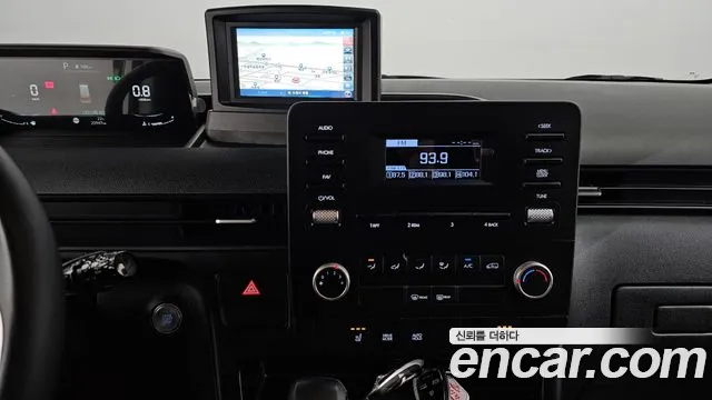 Hyundai Staria 2022 Белый из Кореи, фото 5