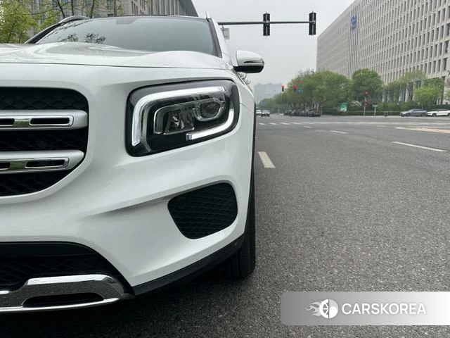 Mercedes-Benz GLB 2023 Белый из Китая, фото 5
