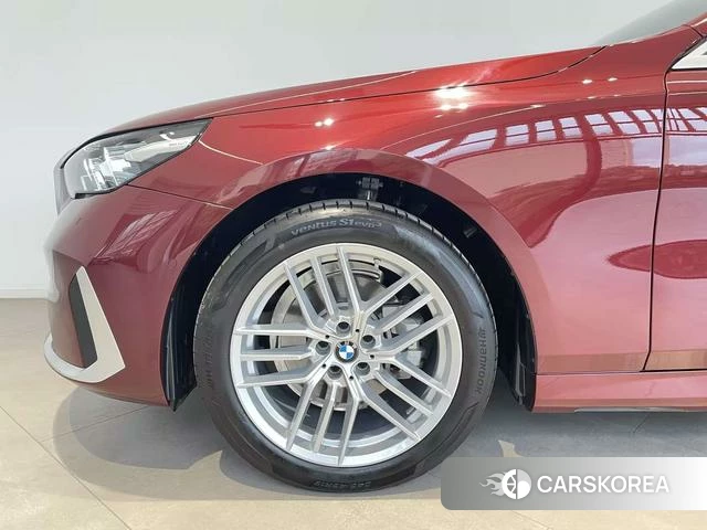 BMW 5 series 2025 Красный из Китая, фото 5