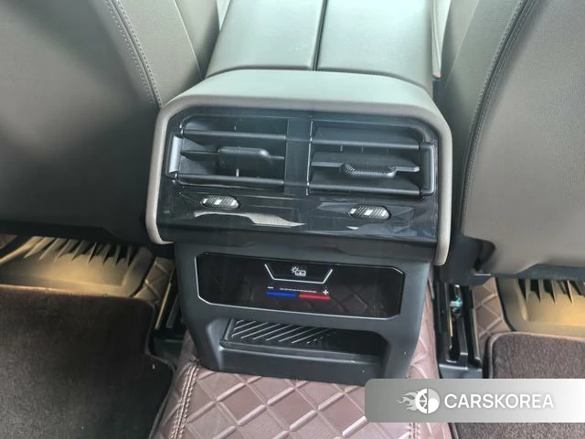 BMW 5 series 2024 Черный из Китая, фото 5
