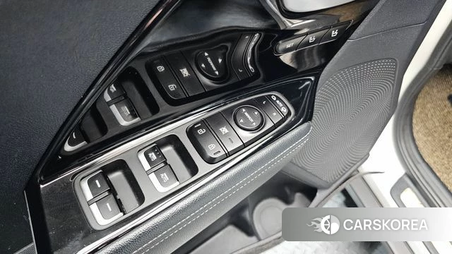 Kia Niro 2018 Белый из Кореи, фото 5