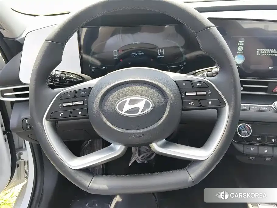 Hyundai Elantra 2026 Белый из Китая, фото 5