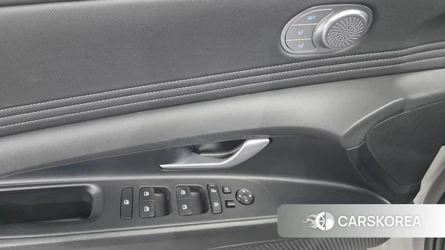 Hyundai Avante (CN7) 2022 Серебристо-серый из Кореи, фото 5