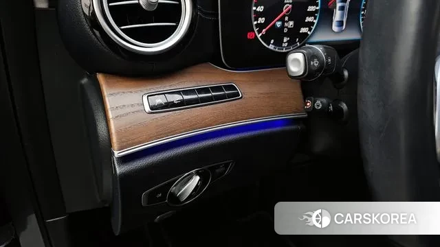 Mercedes-Benz E-Class W213 2018 Серый из Кореи, фото 5