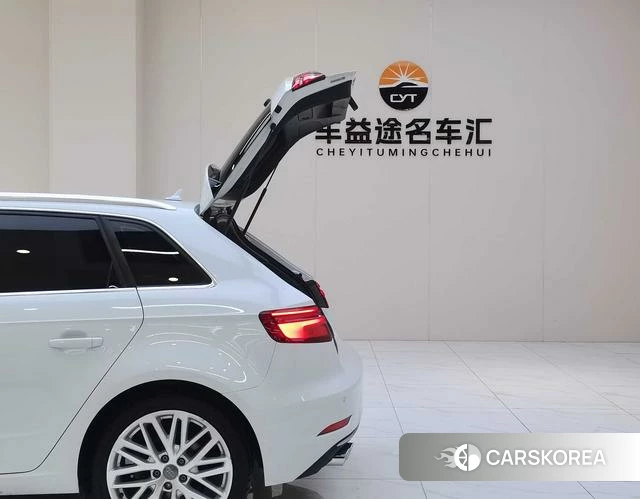 Audi A3 2018 Белый из Китая, фото 5