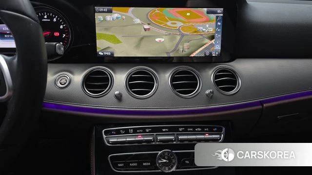 Mercedes-Benz E-Class W213 2018 Белый из Кореи, фото 5