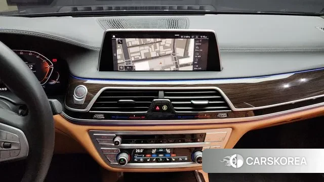 BMW 7 Series (G11) 2021 Черный из Кореи, фото 5