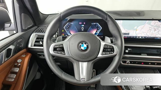 BMW X7 (G07) 2025 Черный из Кореи, фото 5