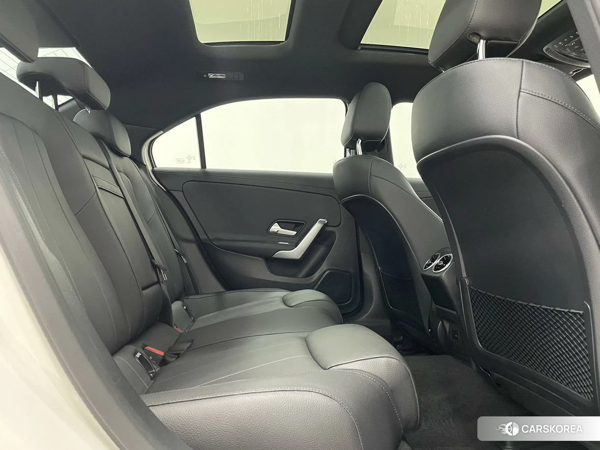 Mercedes-Benz Class A 2022 Белый из Китая, фото 5