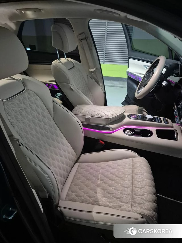 Genesis GV70 2024 Черный из Кореи, фото 5