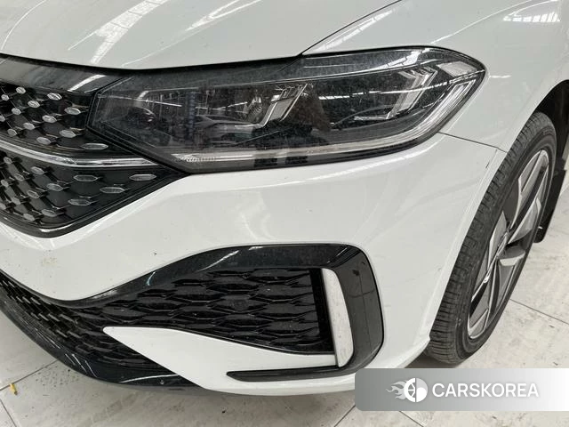 Volkswagen Lavida 2023 Белый из Китая, фото 5