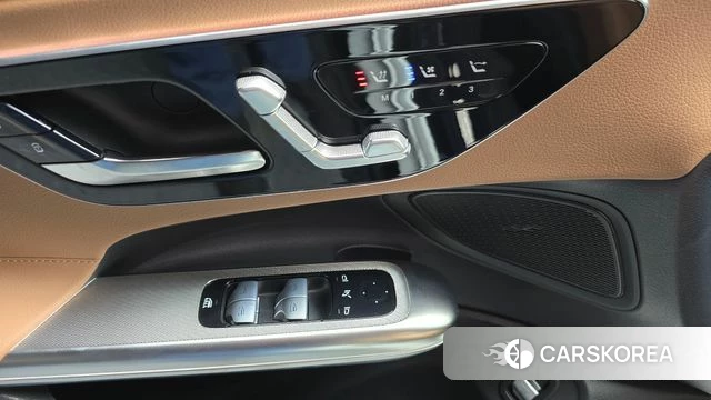 Mercedes-Benz CLE-Class C236 2025 Белый из Кореи, фото 5