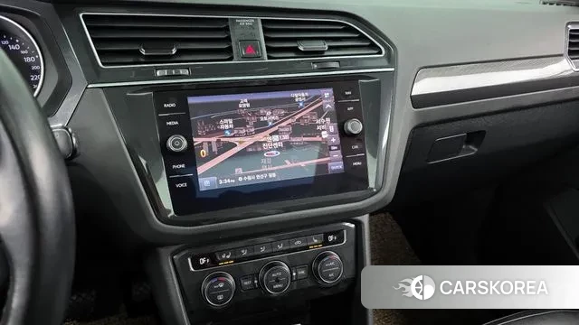 Volkswagen Tiguan second Generation 2020 Белый из Кореи, фото 5