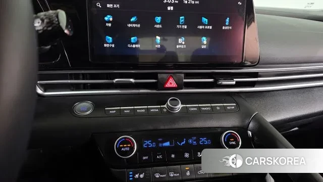 Hyundai Avante Hybrid (CN7) 2023 Серебристо-серый из Кореи, фото 5