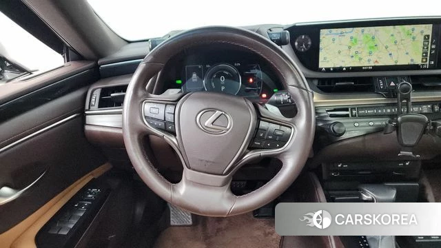 Lexus ES300h 7th generation 2019 Жемчужный цвет из Кореи, фото 5